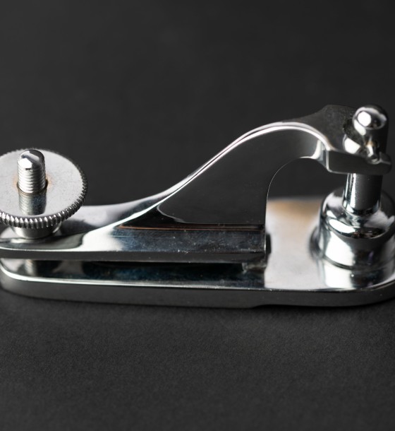 gomco clamp