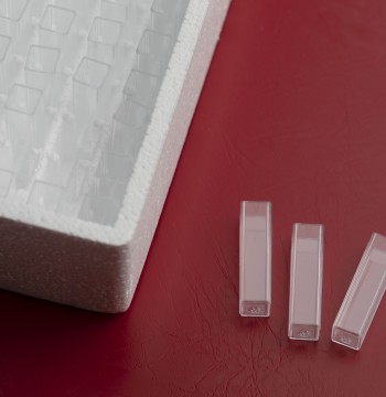 مقاومة التآكل الكيميائي للأواني الزجاجية 2 ml