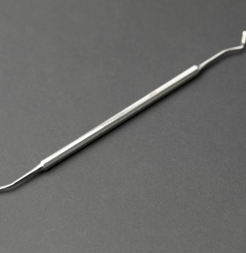 Tooth gum separator