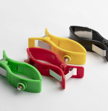 Electrosurgical clip for ECG chlid
